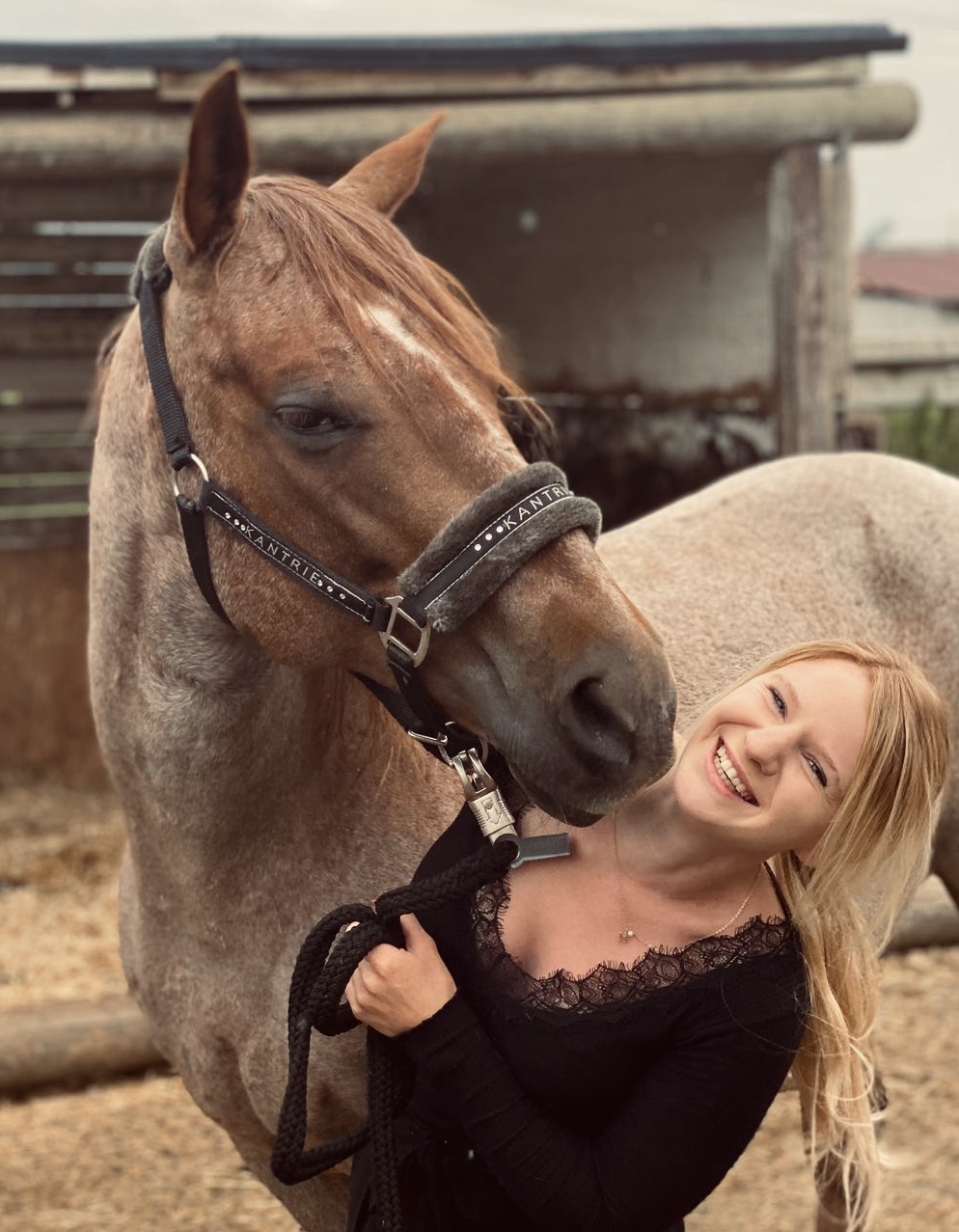Lena Huwald mit Pferd